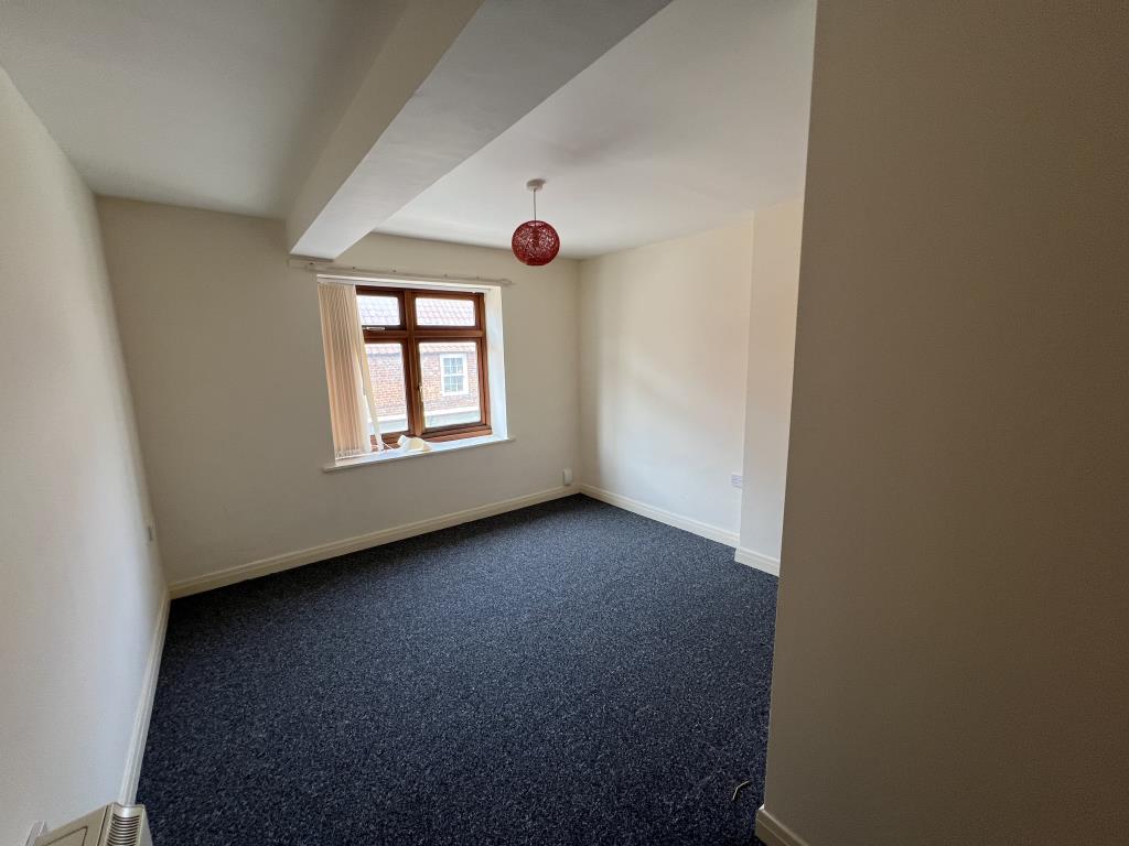 Lot: 93 - COTTAGE FOR REFURBISHMENT - General view of the second bedroom at front of property